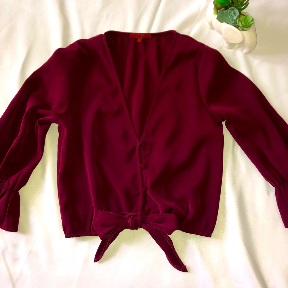 Red by BKE, Burgundy button up blouse. Crop top with tie in the front.
